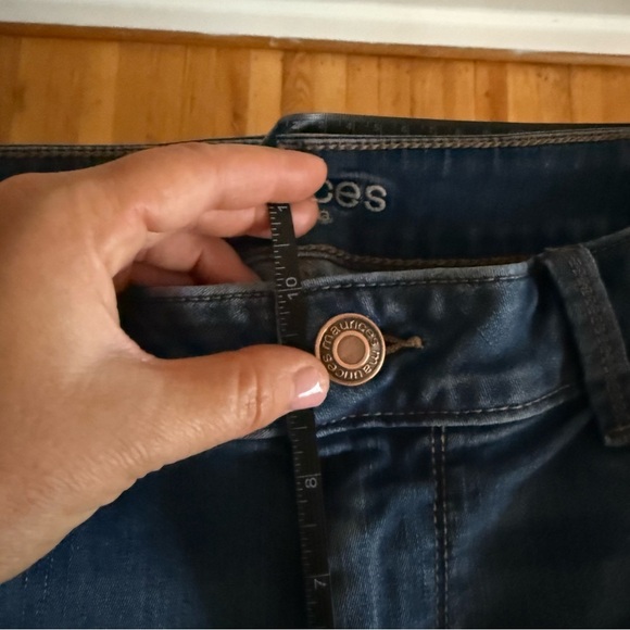 Maurice’s skinny distressed jeans - Picture 6 of 7